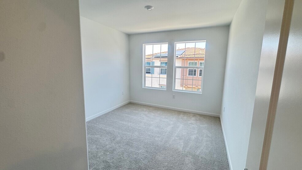 Building Photo - 8397 Tapia Way
