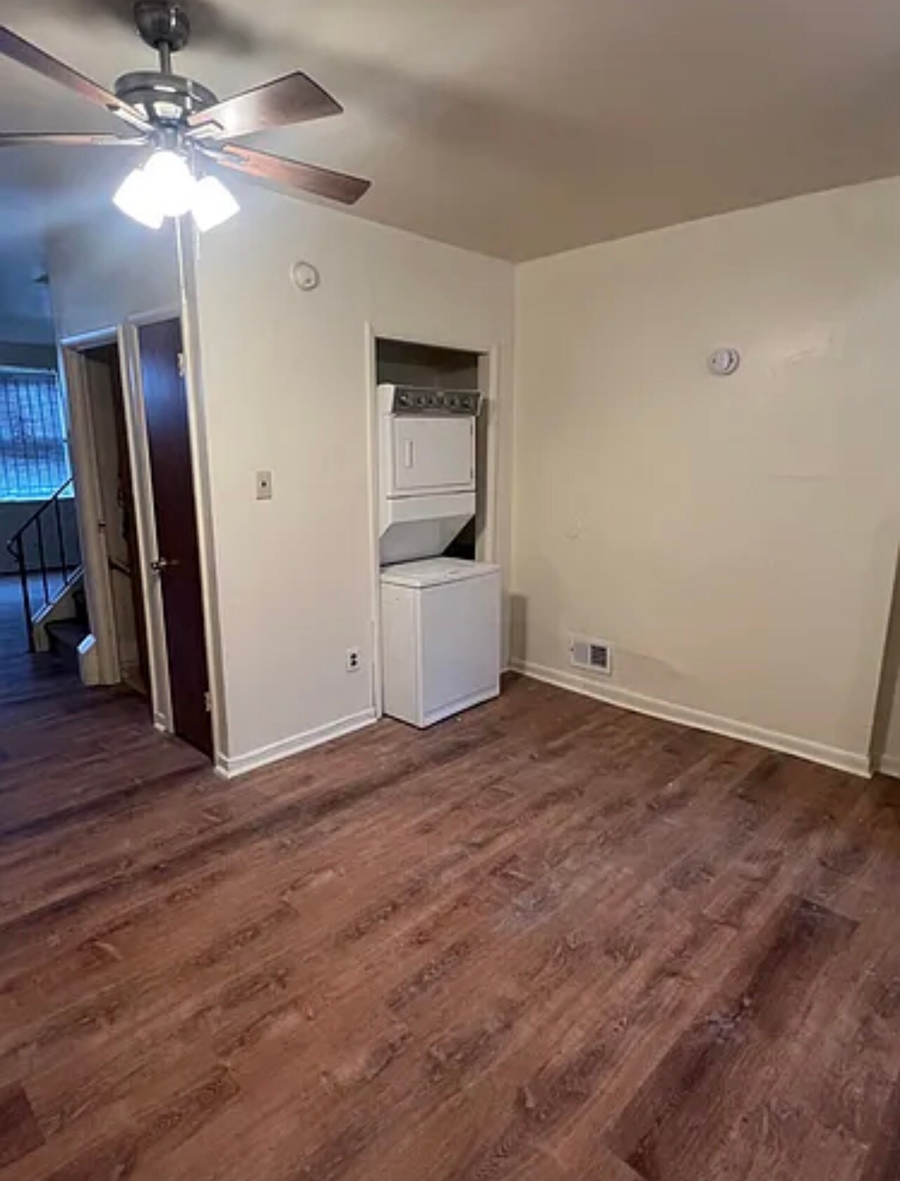 Dining room and laundry nook - 1513 W Thompson St