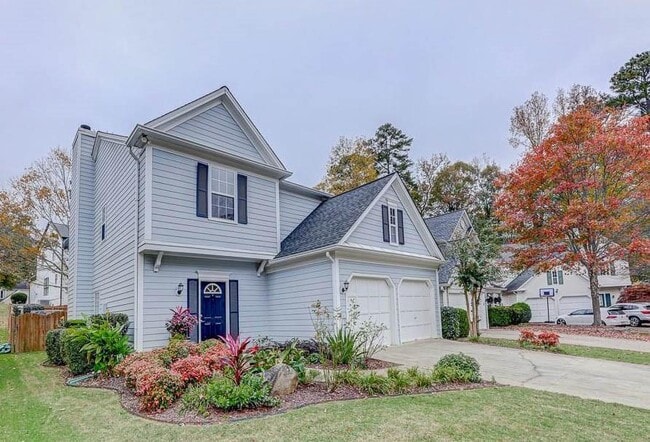 Primary Photo - 558 Lullingstone Dr SE