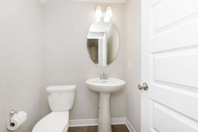 Building Photo - Gorgeous 3 Bedroom 2 Full/2 Half Bath Townhome in the Heart Of Carmel!