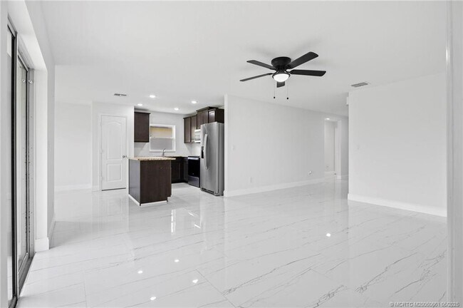 Building Photo - 5405 Jamboree Dr