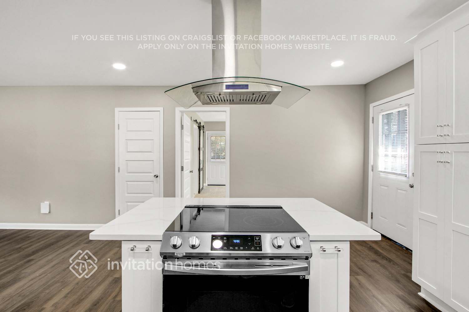 Building Photo - 2122 Holly Hill Dr