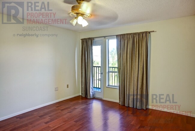 Building Photo - 251 Fenwick Dr