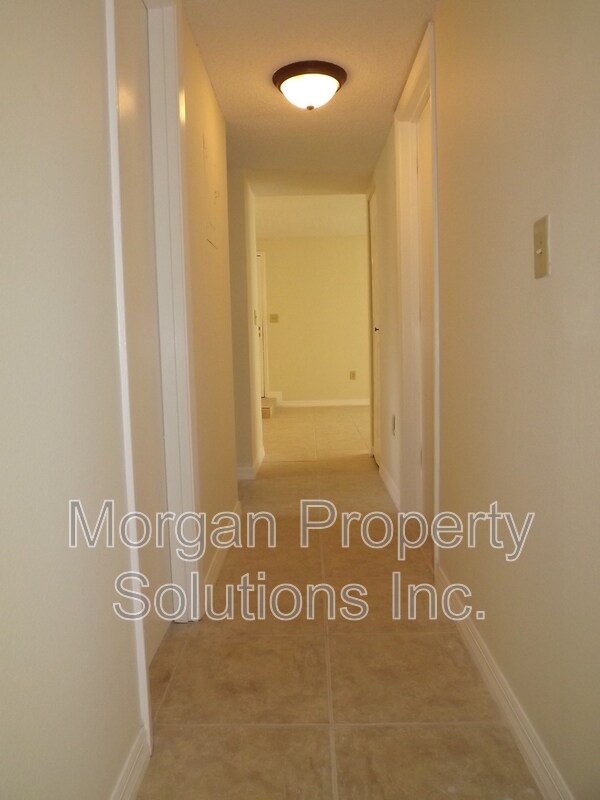 Building Photo - 3284 S Semoran Blvd