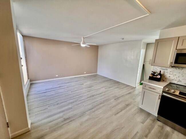 Building Photo - Waipio Gardens 2 Bed/1 Bath/1 Parking