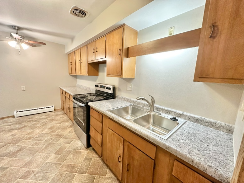 Building Photo - 3439 S 26th St