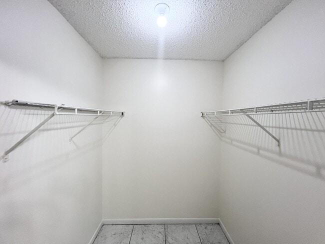 Building Photo - 210 Maddy Ln