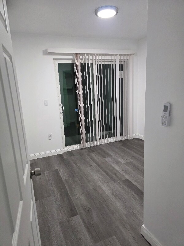 Building Photo - 214 Cross St