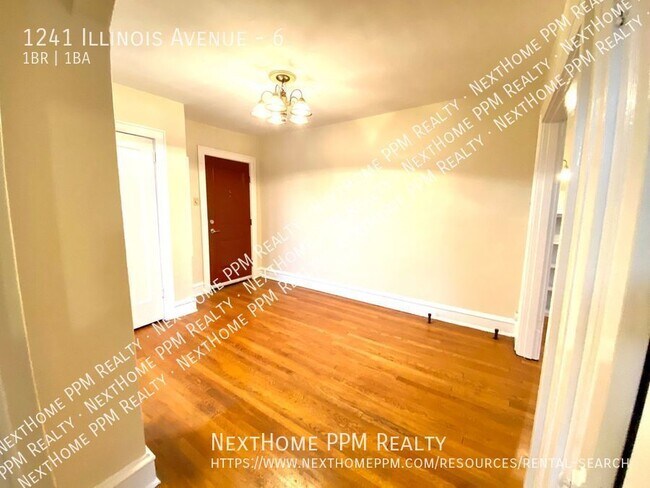 Building Photo - Dormont 1 Bedroom with heat included. Octo...