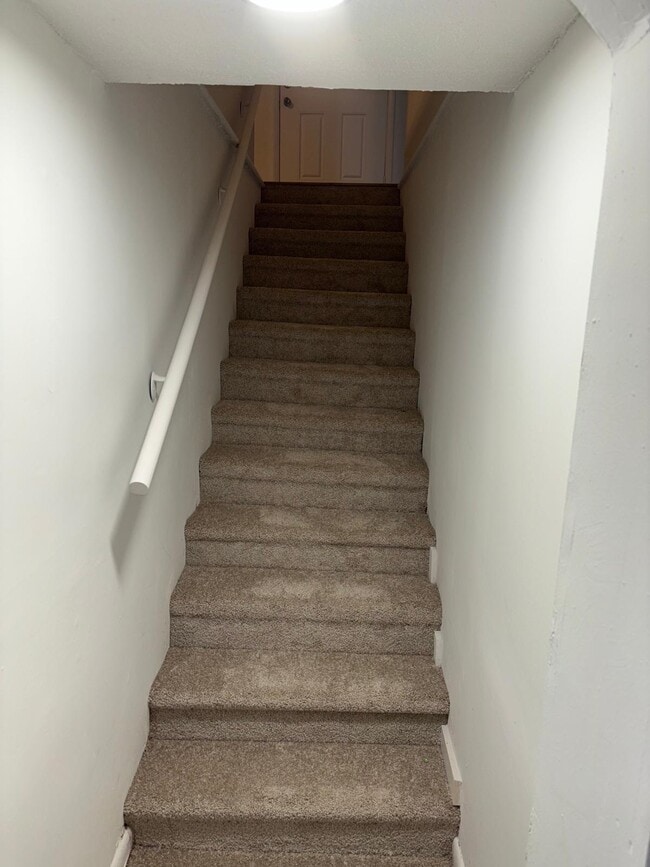 Building Photo - 4311 Ashland Dr