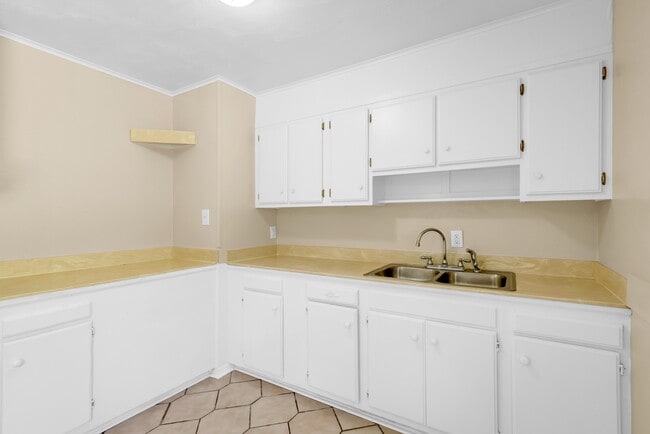 Building Photo - 9701 MS-613