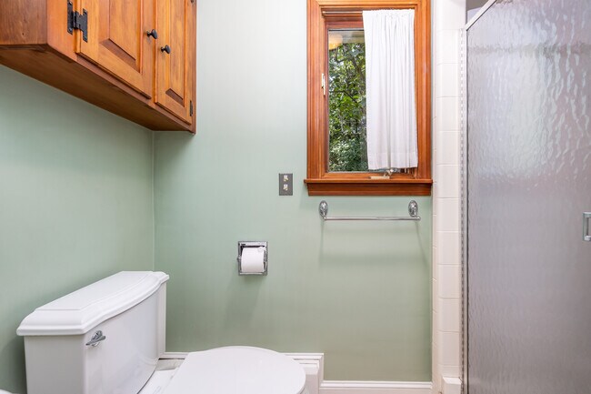 Building Photo - 171 Silver St