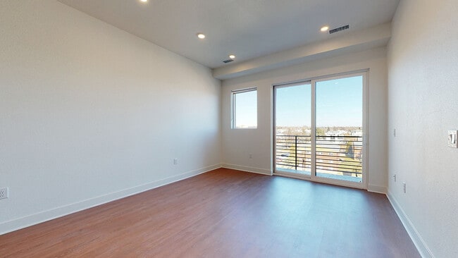 Style 3, 1BR/1BA, 680sf - The Mile