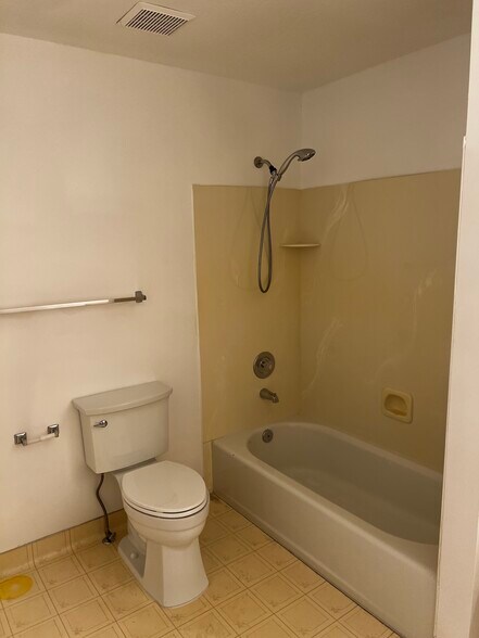 Building Photo - 7164 S Ponderosa Dr