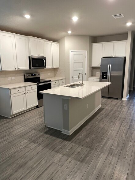 Building Photo - 3065 Charyn Way