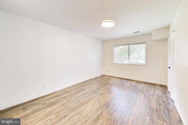 Building Photo - 13117 Wonderland Way