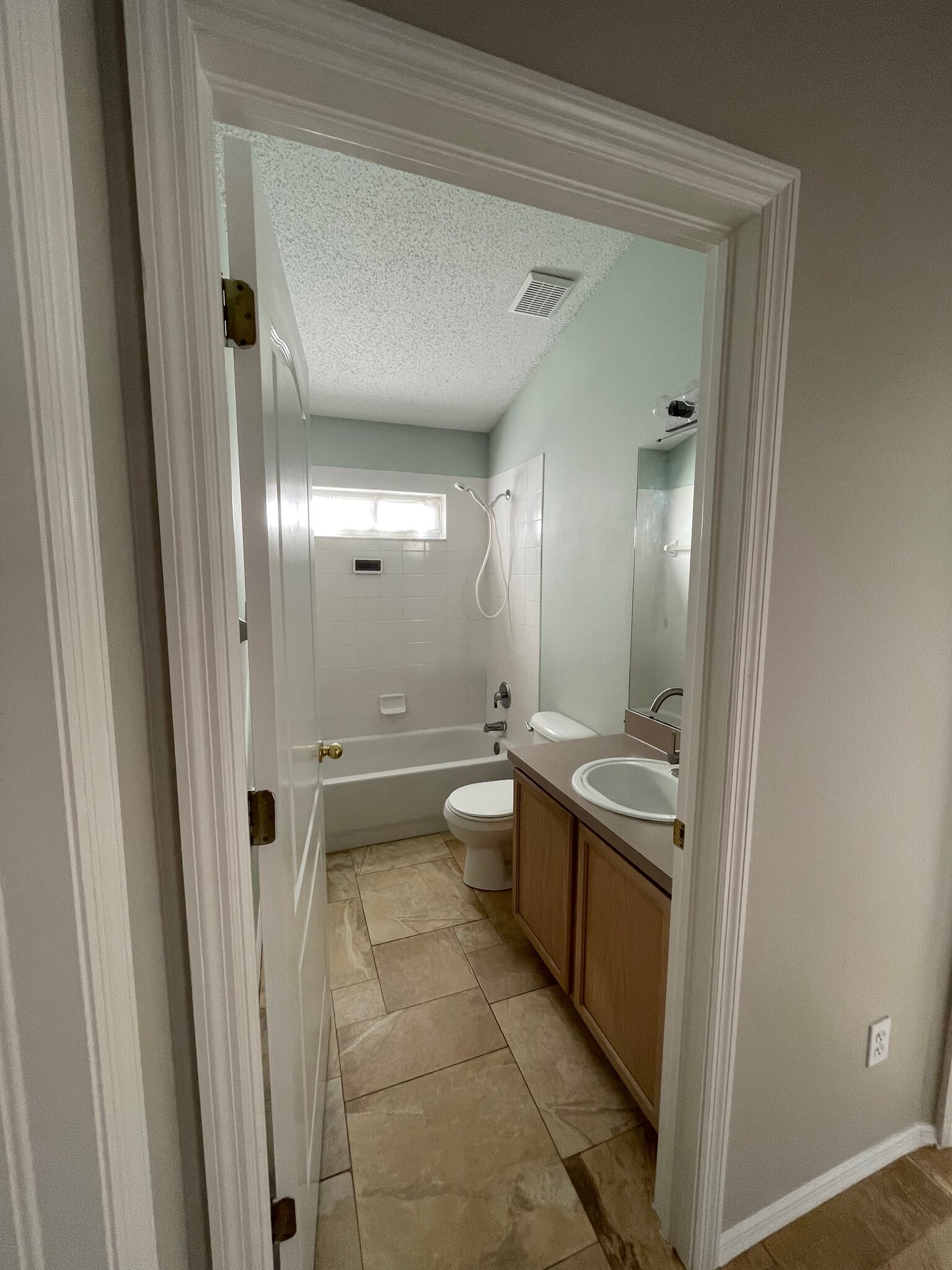 Building Photo - 554 Lake Cypress Cir