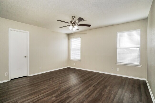 Building Photo - 217 Jersey Bend