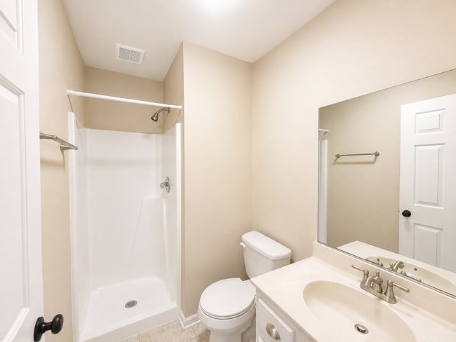 Building Photo - 5020 Thoroughbred Ln