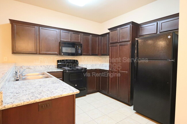 Building Photo - 3202 113th St