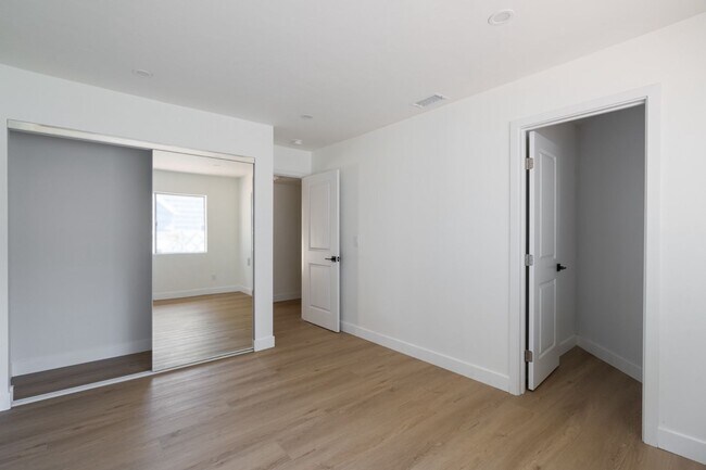 Building Photo - Central air conditioning!