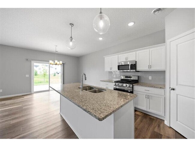 Building Photo - 10269 Goodview Cir