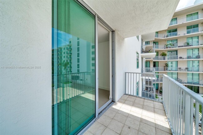 Building Photo - 140 S Dixie Hwy