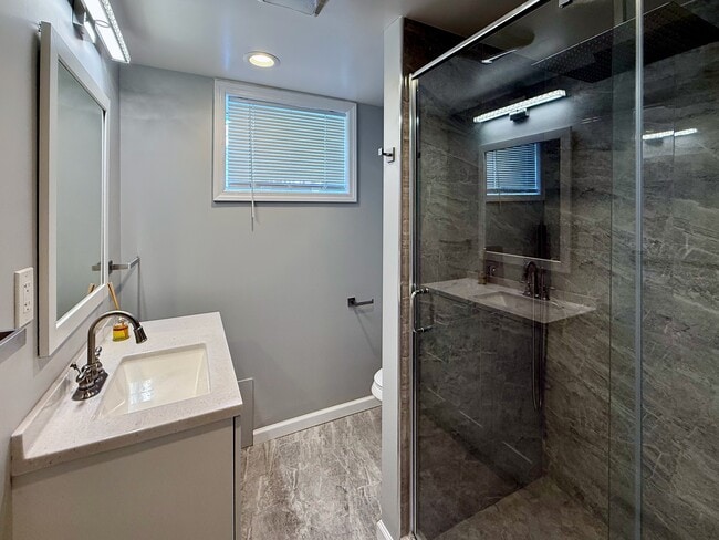 Building Photo - 191 Hobart Ave