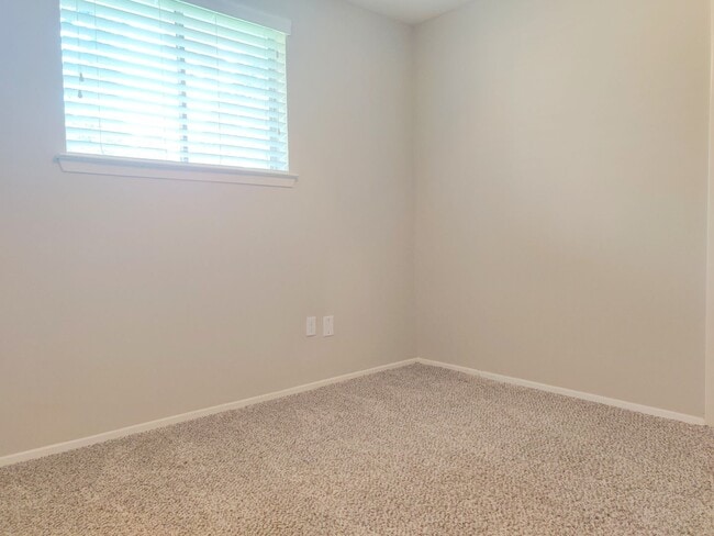 Building Photo - 1914 Seakale Ln