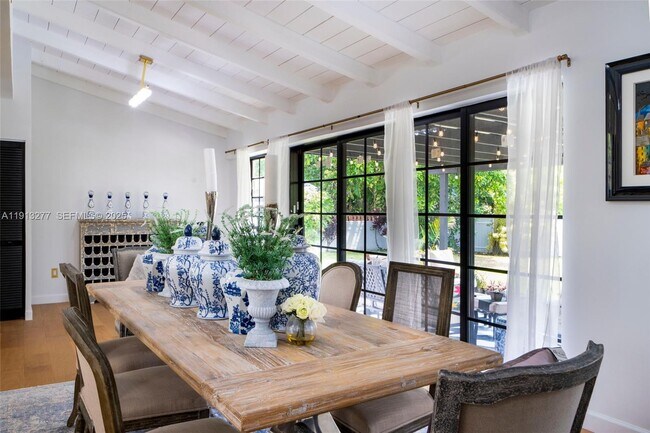 Building Photo - 5149 Alton Rd