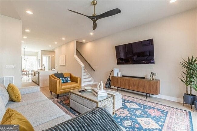 Building Photo - 699 Vidalia Ln