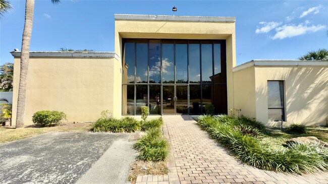 Building Photo - 2941 SW 87th Ave