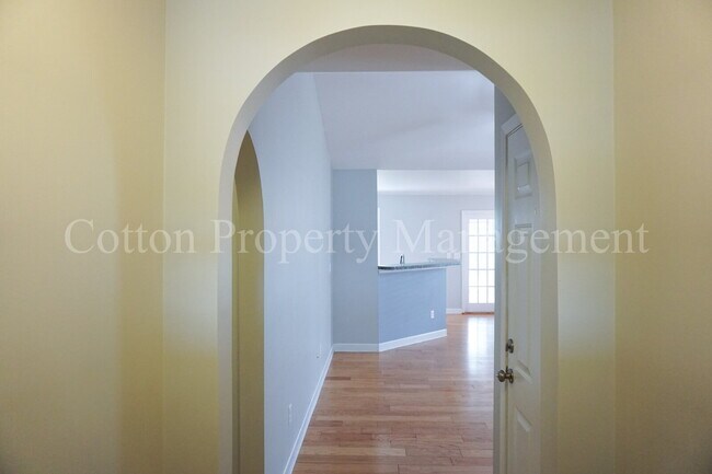 Building Photo - 2018 Willow Stone Ct