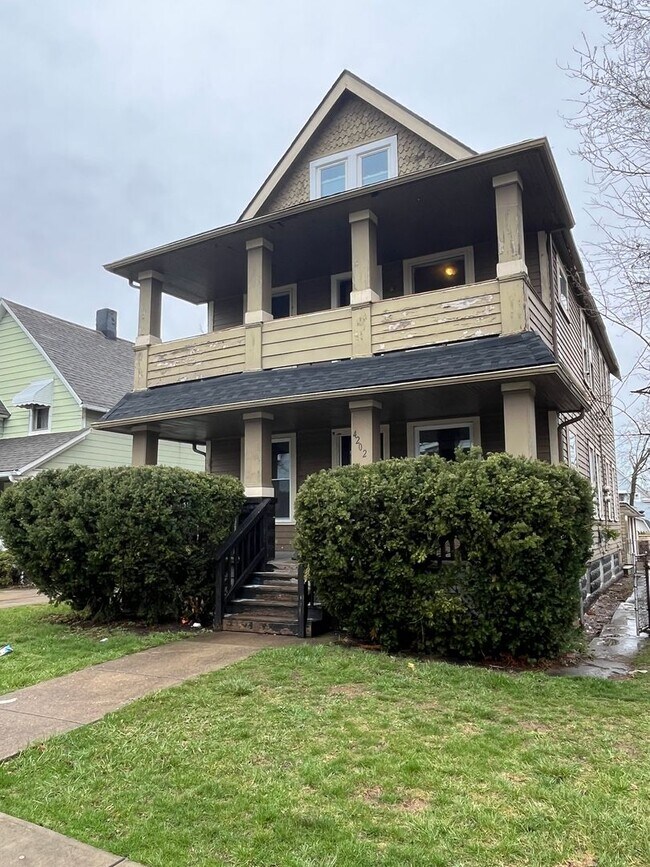 Building Photo - 4202 Ardmore Ave