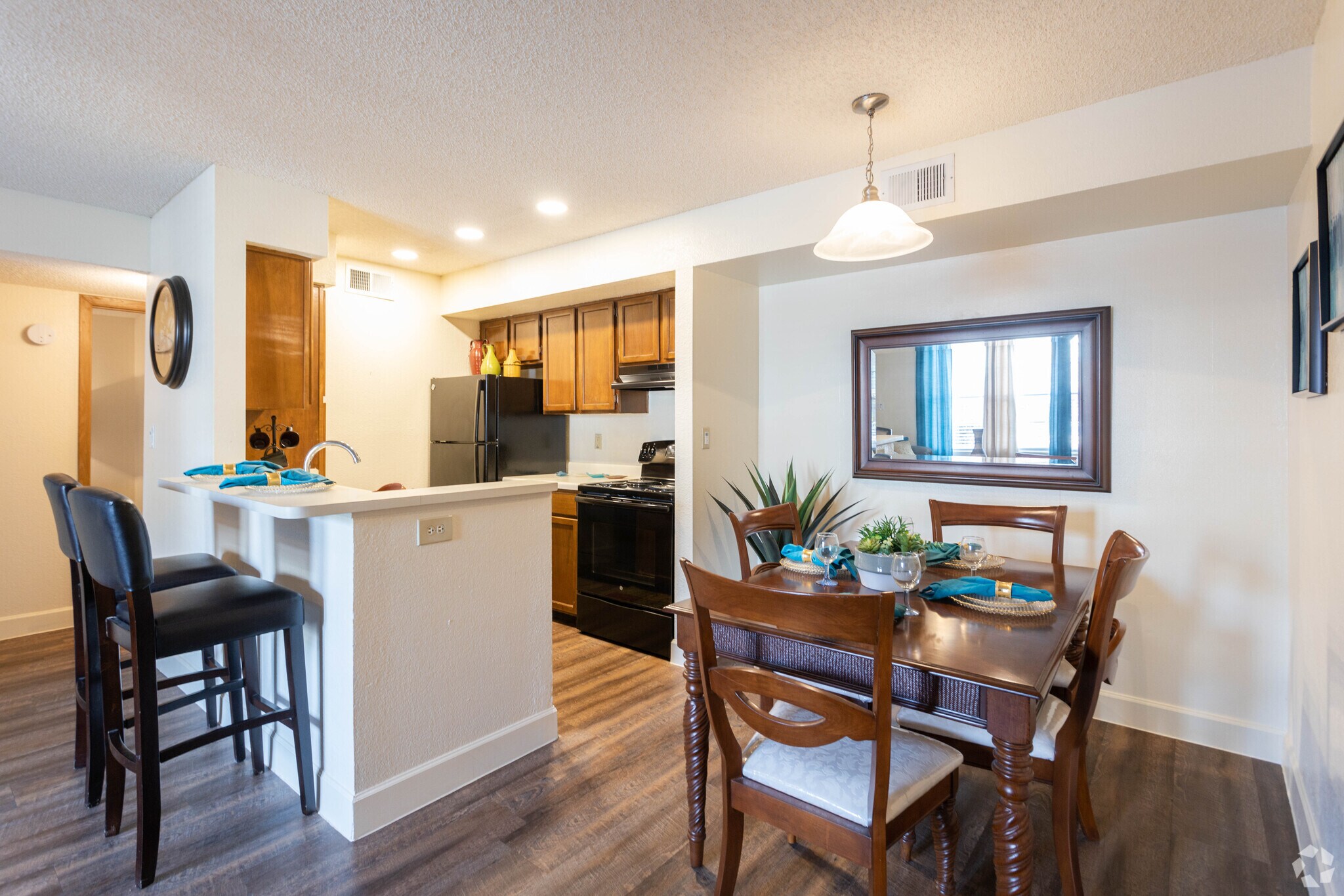 Whispering Pines 1530 Dieter El Paso TX 79936 Apartment Finder