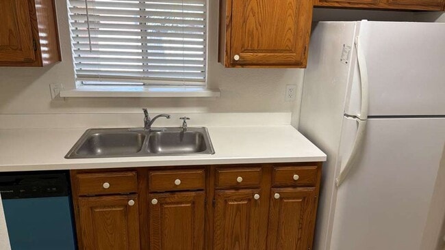 Building Photo - 2809 Rio Branco St