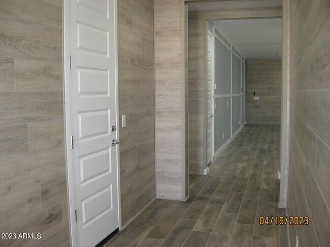 Building Photo - 3155 E Wild Dr