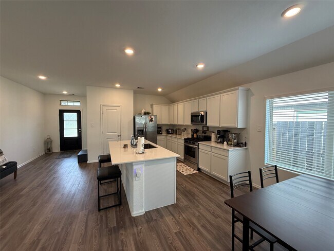 Building Photo - 2830 Paradise Rdg Wy