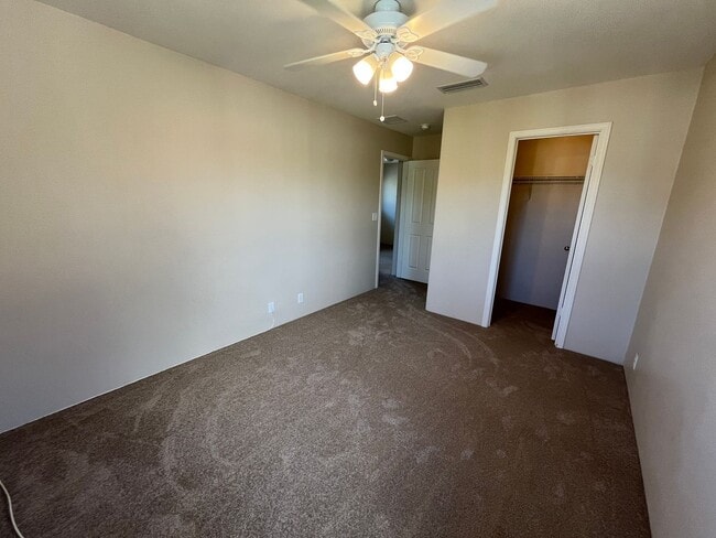 Building Photo - Ewa Beach (Montecito) - Must see!! 4 bedro...
