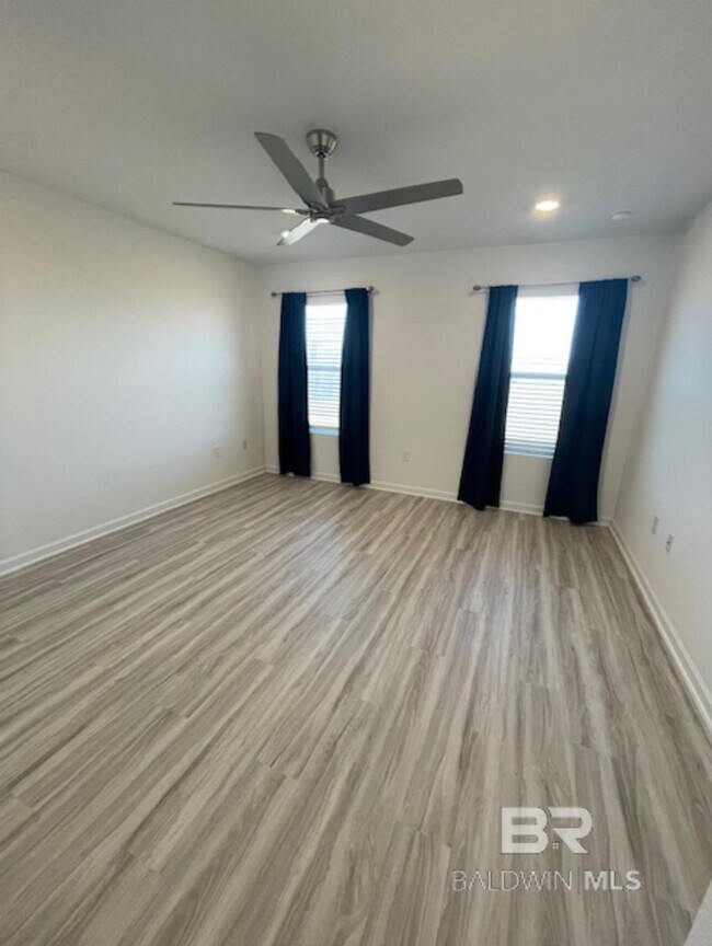 Building Photo - 8853 Sea Star Cir