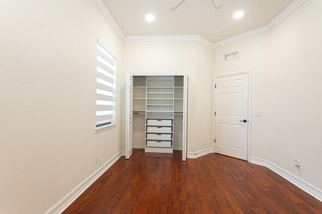 Building Photo - 3352 Siena Cir