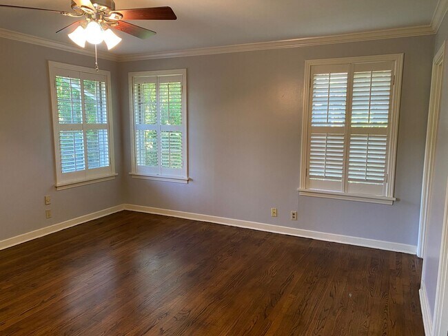 Building Photo - Beautiful 3/2 in South Highlands