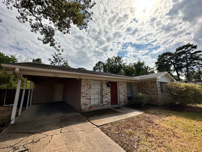 Primary Photo - Updated and AFFORDABLE SHREVEPORT HOME