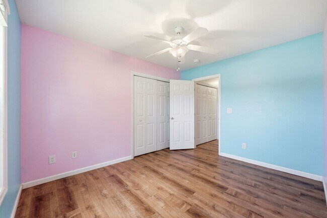 Building Photo - Welcome to Turkey Ridge!