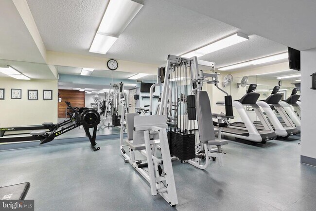 Building Photo - 3705 S George Mason Dr