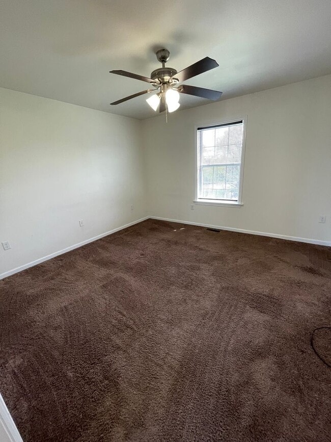 Building Photo - 3 Bedroom 3 Bath House In Mount Wolf