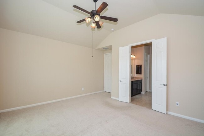 Building Photo - 6411 Edinburgh Ct