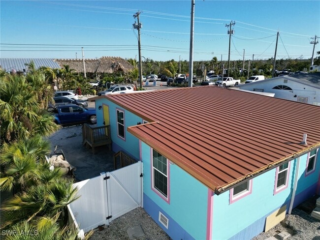 Building Photo - 4874 Pine Island Rd