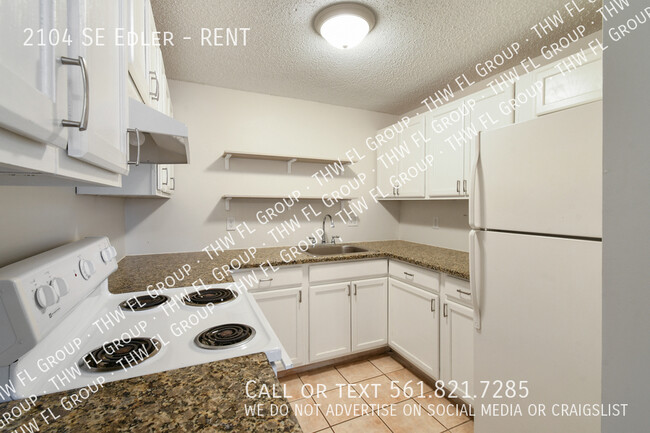 Building Photo - 2104 SE Edler-RENT