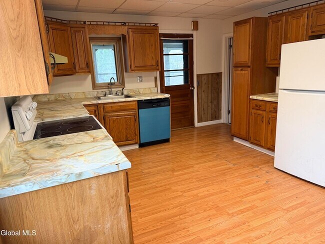 Building Photo - 8 First Street Unit 2